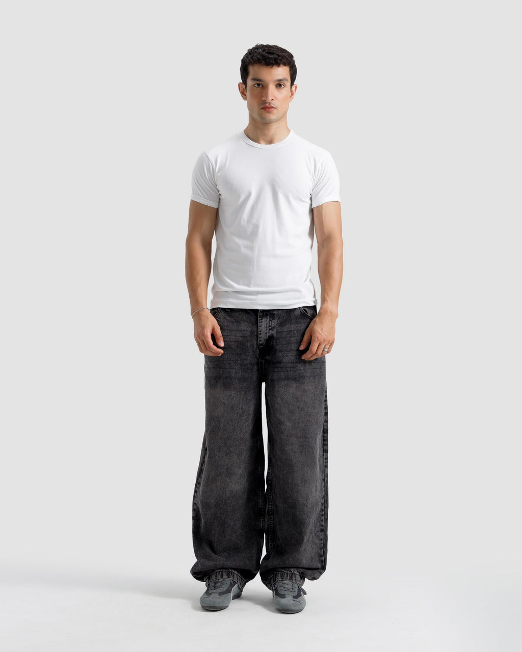 Essential Regular T-Shirt-WHITE