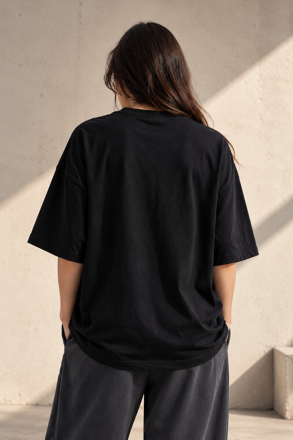 Essential Women's Oversized T-Shirt – Black