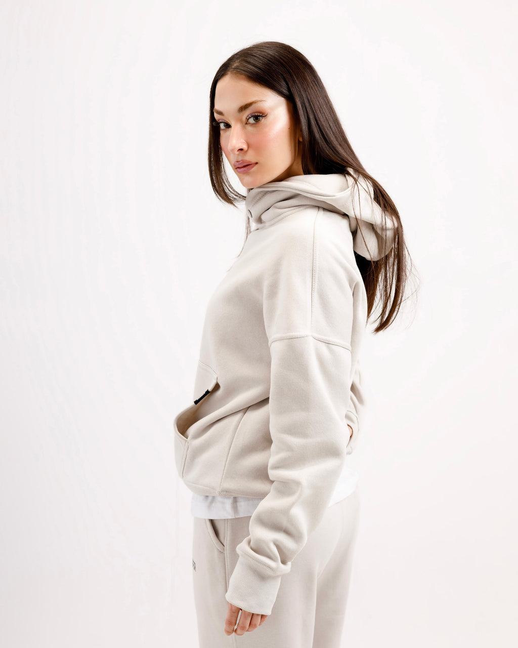 Essential Oversized Hoodie – Off White